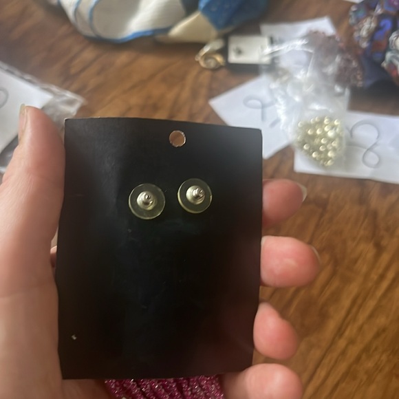 Pink shell and beads earring - Picture 3 of 3